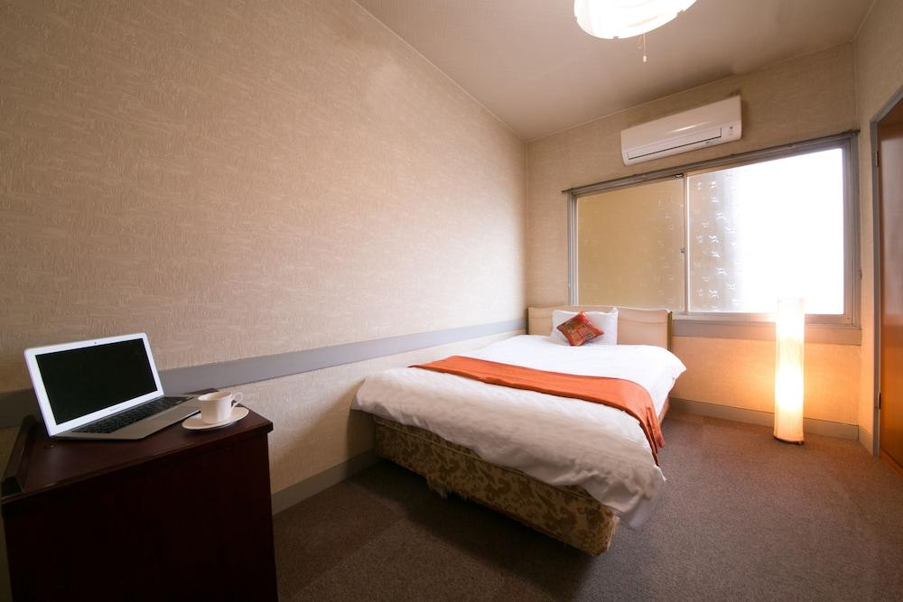 בפו Hotel Koraku מראה חיצוני תמונה